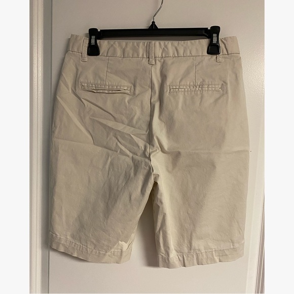 GAP Tan Bermuda Shorts - Picture 2 of 3